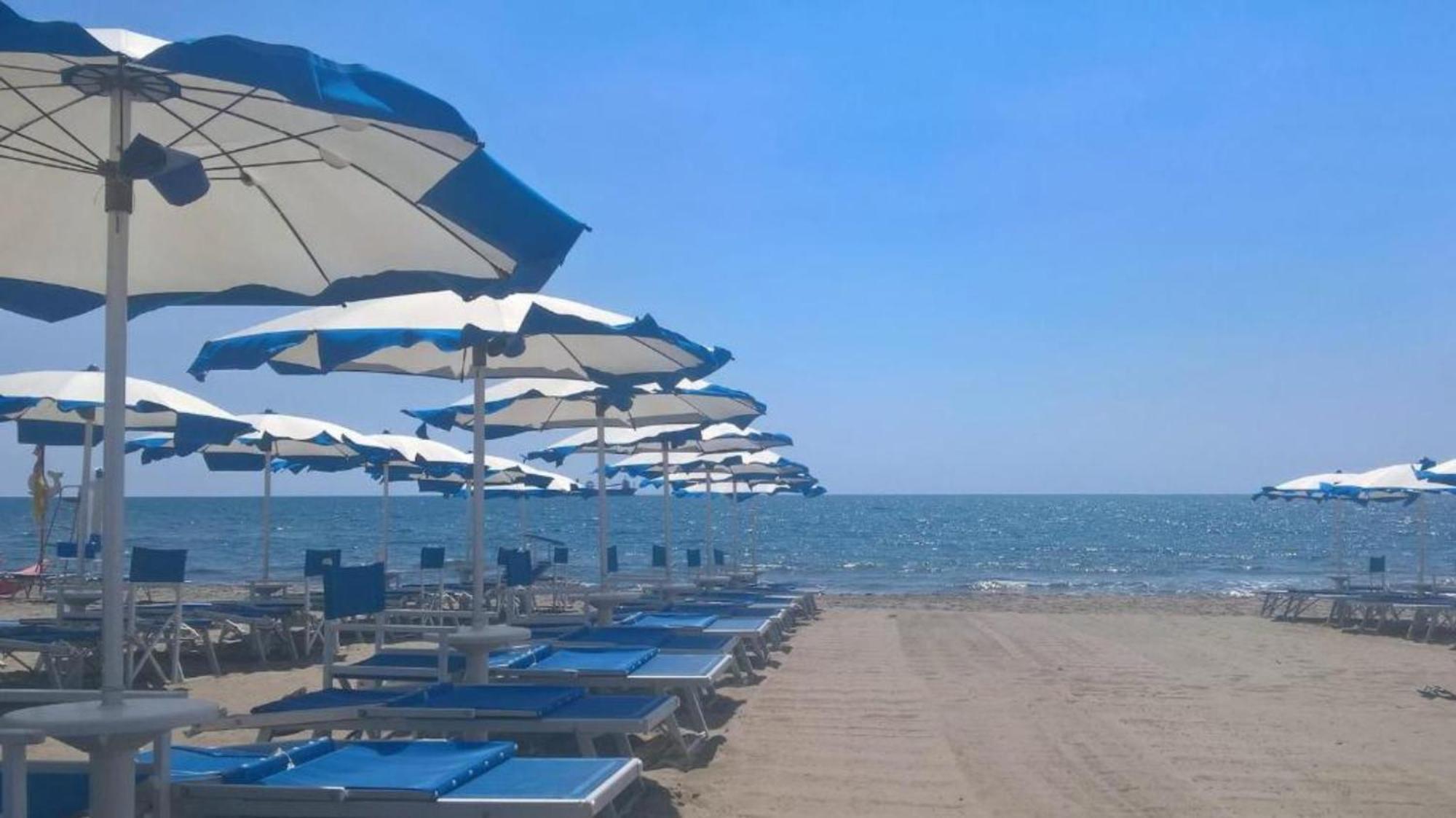 Bed And Breakfast Bagno Venezia Marina Di Carrara Eksteriør bilde